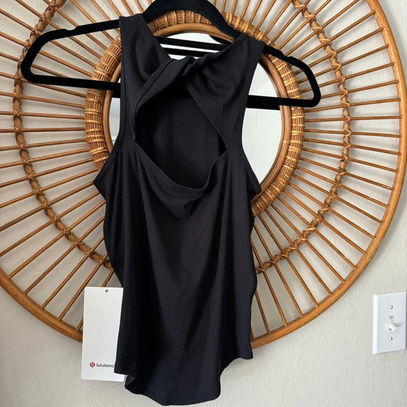 NWT Lululemon Modal Silk Twist Back Tank Top size 4 in black - Picture 4 of 8
